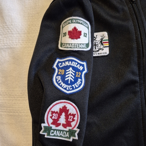 Hudson's Bay girls 7/8 black and white 2012 Olympic jacket EUC - Picture 4 of 7